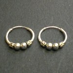 Paire d'anneaux créole double perles