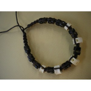 Bracelet 3 coton noir et perles