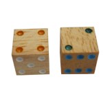 Paire de dés en bois