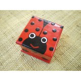 Boite carrée tête de coccinelle