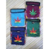 Sac feuille brodée pour passeport