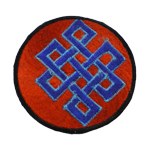 Ecusson noeud tibétain rouge 