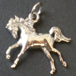 Pendentif petit cheval au galop