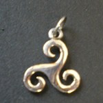 Pendentif triskel moyen