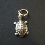 Pendentif mini tortue
