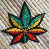 Patch feuille rasta