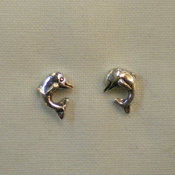 Clous d'oreilles dauphins