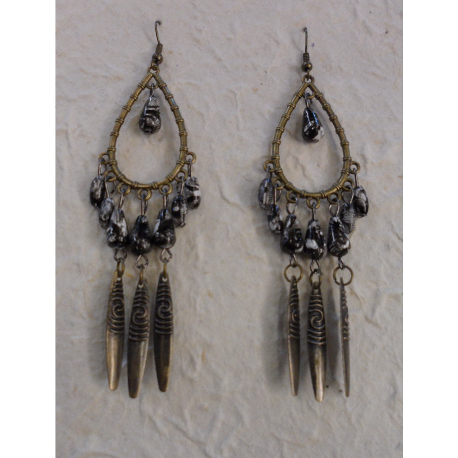 Boucles d'oreilles Akhas noires et blanches