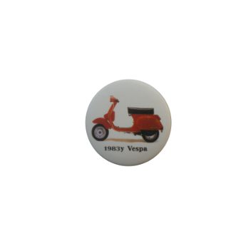 Badge Vespa rouge 1983