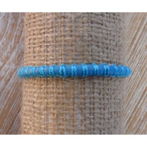 Bracelet  fin en cuir et fil bleu