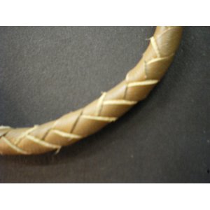 Bracelet rond cuir tressé