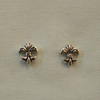 Clous d'oreilles fleurs de lys