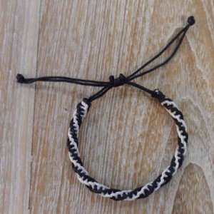 Bracelet Gathot noir et blanc