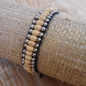 Bracelet perles bois clair