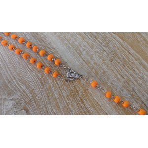 Chapelet en perles de bois orange