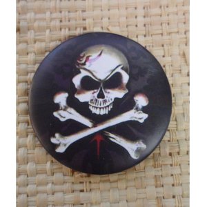 Badge crâne tatoué 45