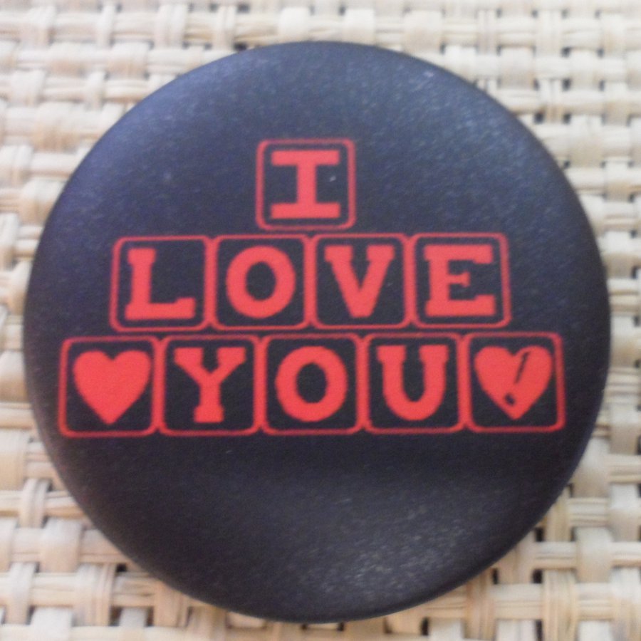 Badge I love you noir