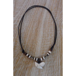 Collier dent de requin Mawi