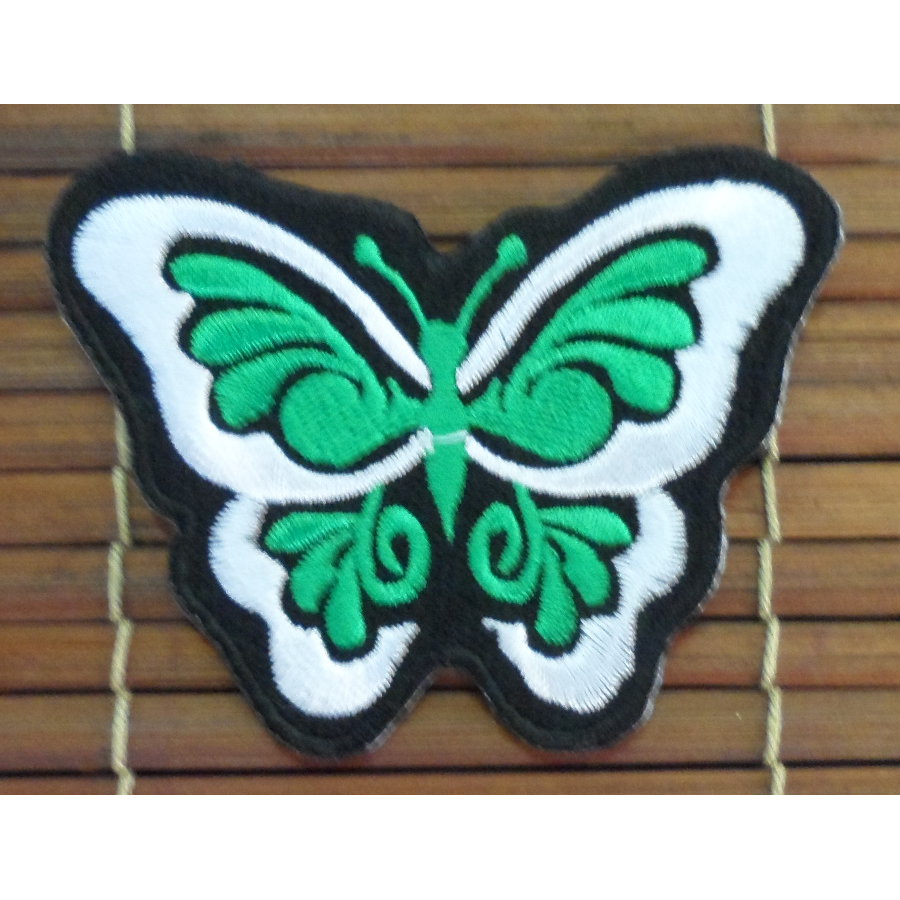 Ecusson papillon vert et blanc