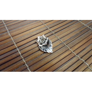 Pendentif rose en argent