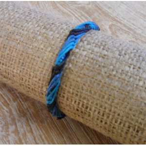 Bracelet rond Bayu bleu et noir