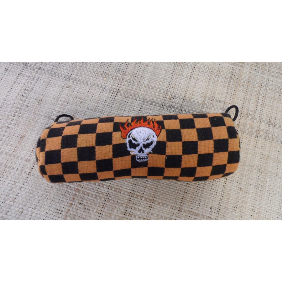 Trousse tête de mort à damier orange