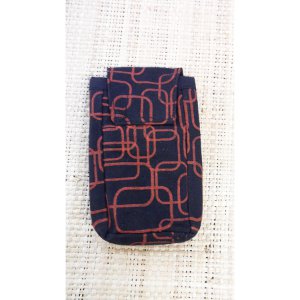 Pochette smartphone motif géo noir