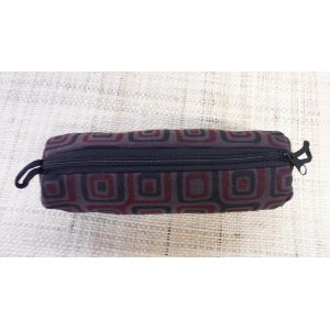 Trousse motif carré marron