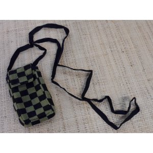 Housse mobile kaki damier