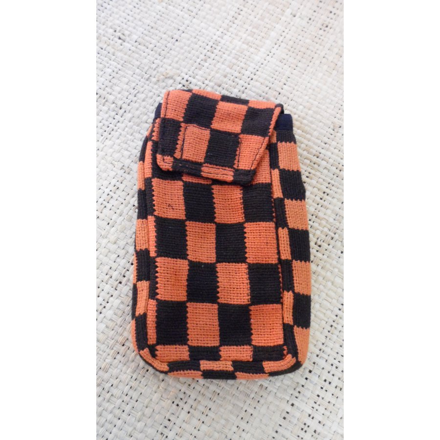 Housse mobile orange à damier