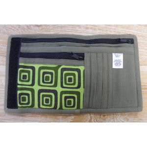 Portefeuille vert carrés