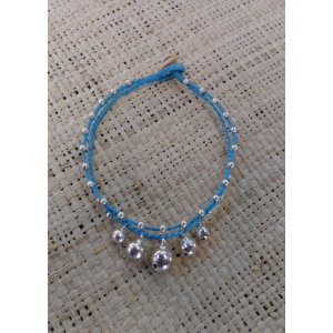 Bracelet de cheville bleu à grelots argentés
