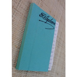 Petit carnet téléphonique vert aqua