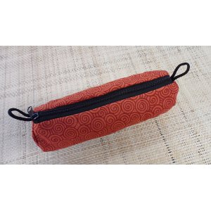 Trousse  orange motifs spires