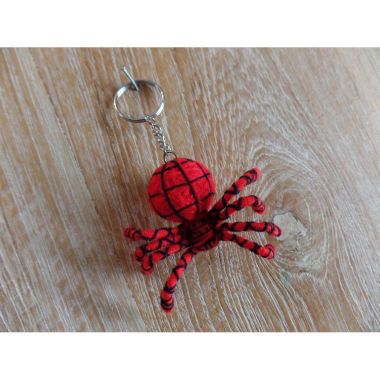 Porte clés araignée rouge