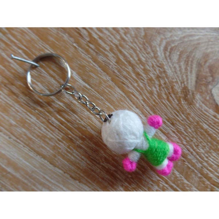 Petit porte-clés poupée blanc/rose