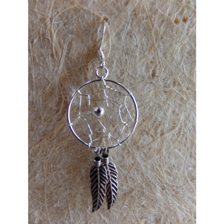 Petites boucles d'oreilles dreamcatcher perle grise