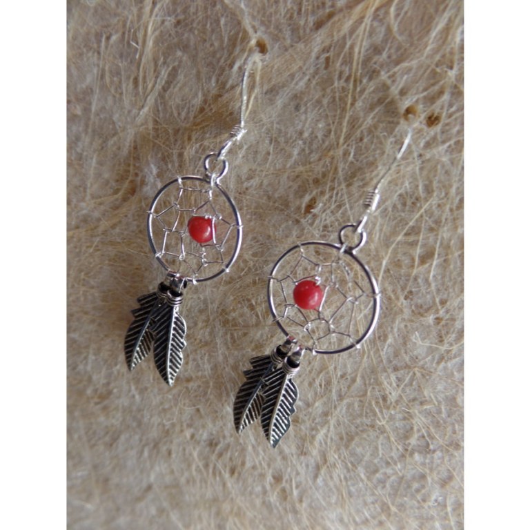 Petites boucles d'oreilles dreamcatcher perle rouge