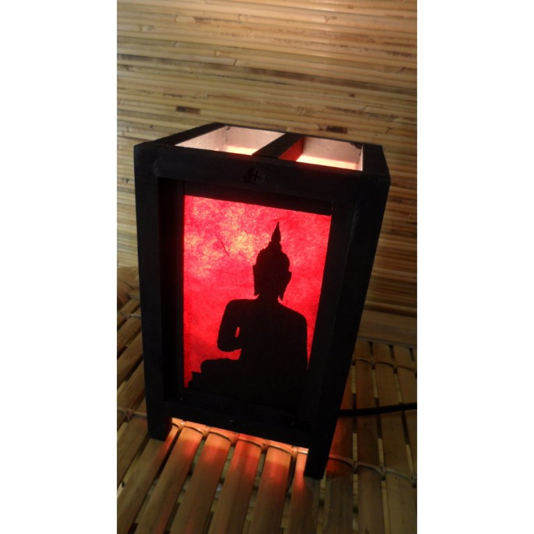 Lampe rouge ombre de Bouddha