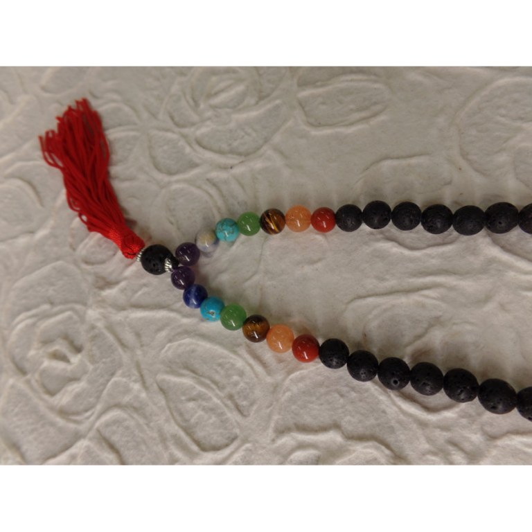 Collier perles de lave et perles 7 chakras X 4 fil rouge