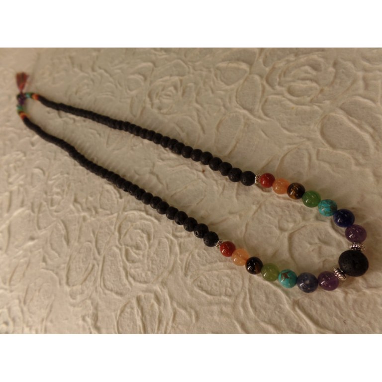 Collier perles de lave et perles 7 chakras X 4 fil color