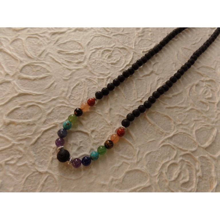 Collier perles de lave et perles 7 chakras X 4 fil color