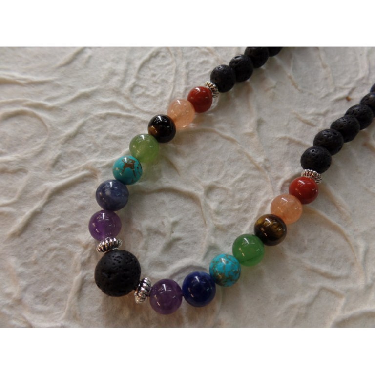 Collier perles de lave et perles 7 chakras X 4 fil color