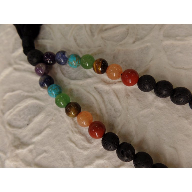 Collier harmonie 7 chakras pompon noir