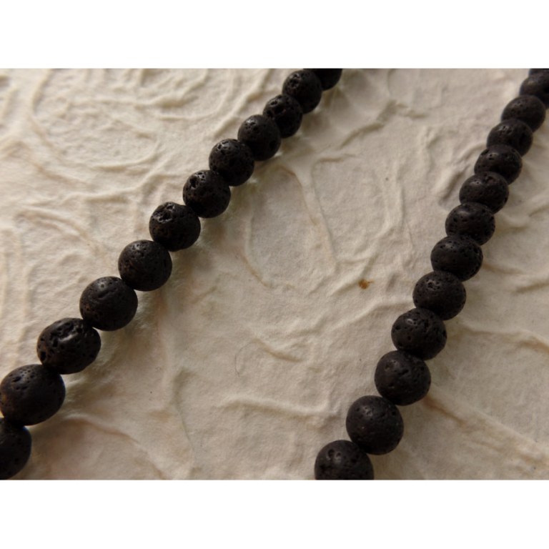 Collier 7 chakras pendant pompon noir