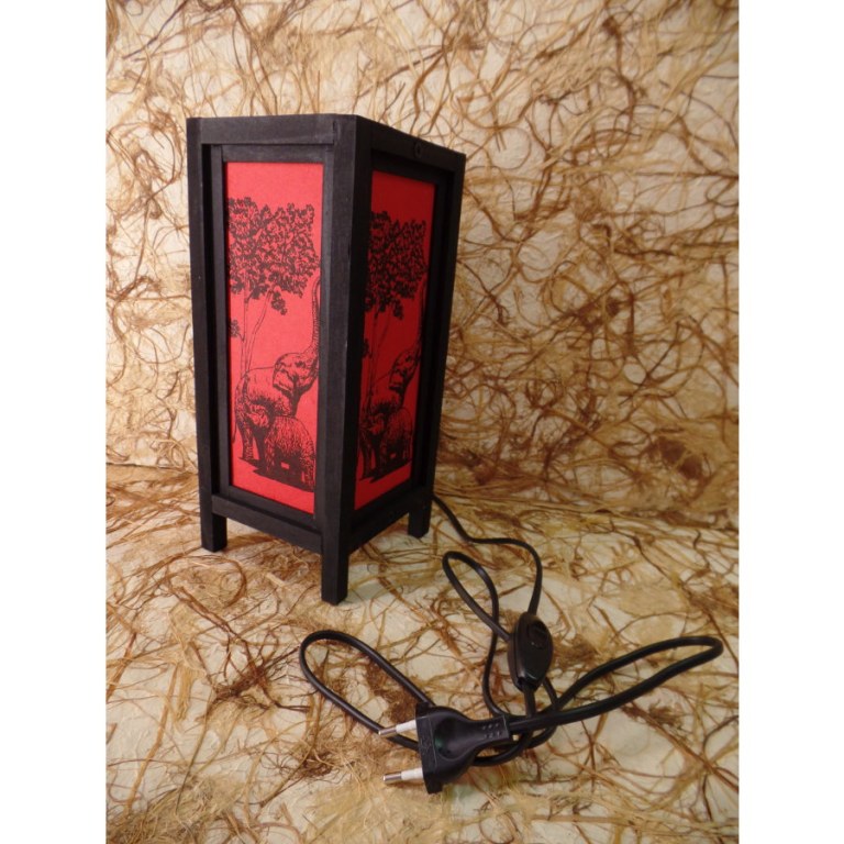 Lampe rouge famille éléphant