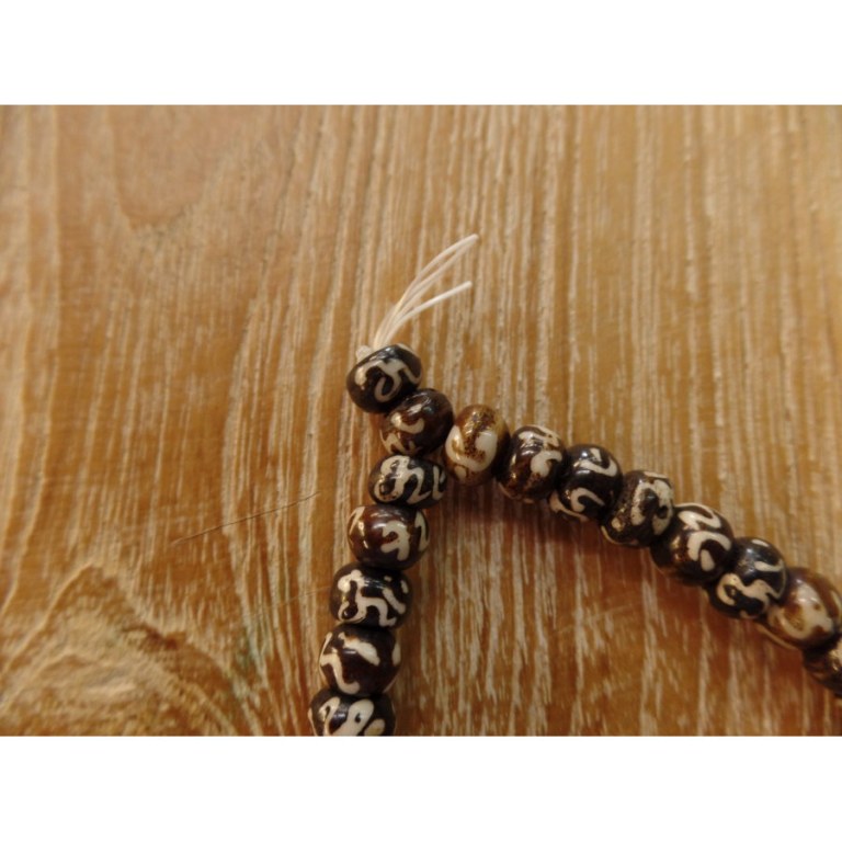 Bracelet tibétain 7 perles marron Aum