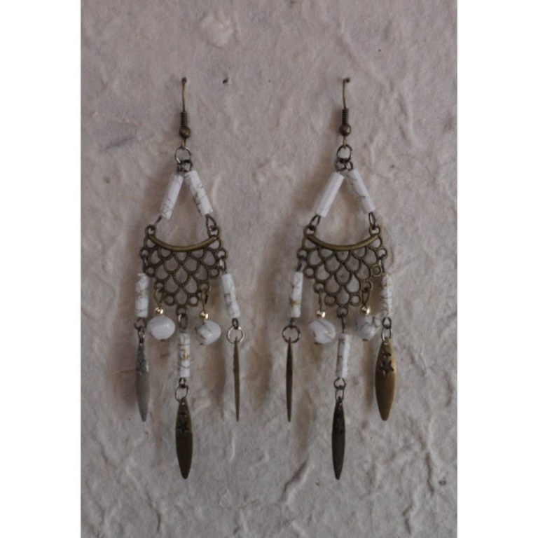 Pendants d'oreilles blancs Lamai