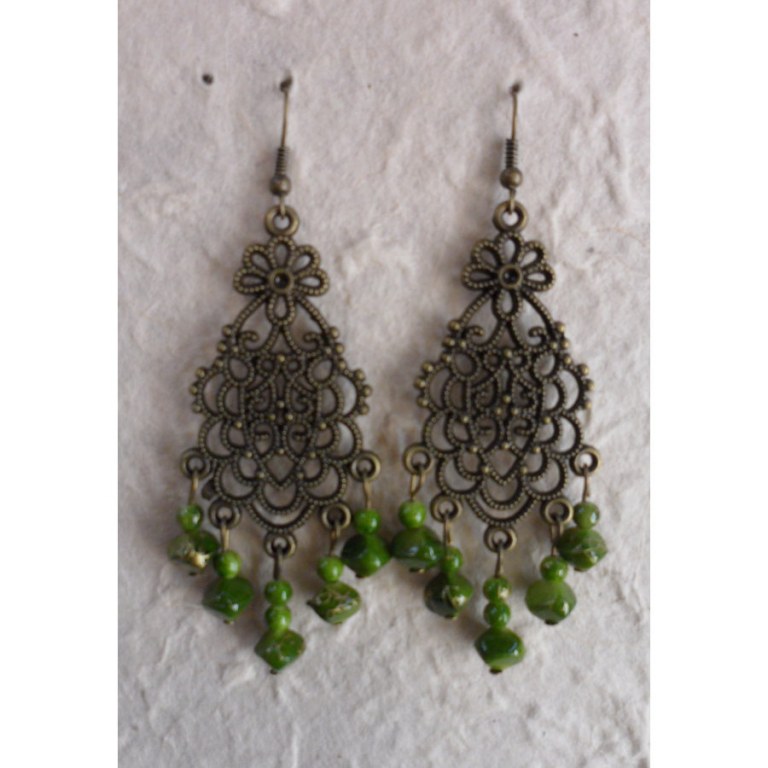 Pendants d'oreilles verts Sunee