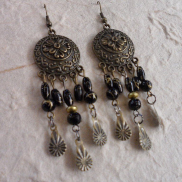 Boucles d'oreilles Sumalee noires